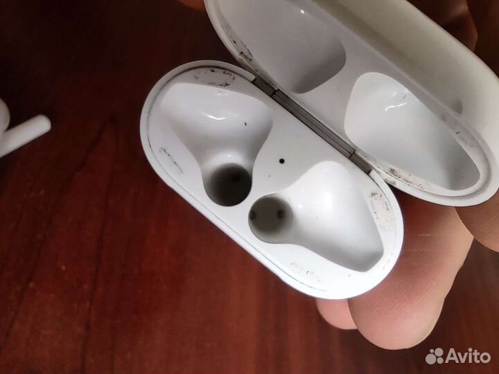 Airpods 2 кейс оригинальный