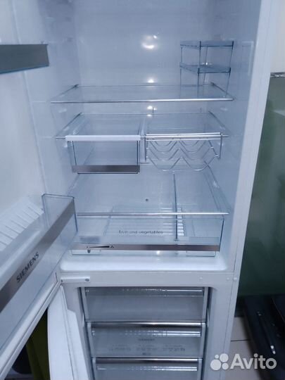 Холодильник Siemens