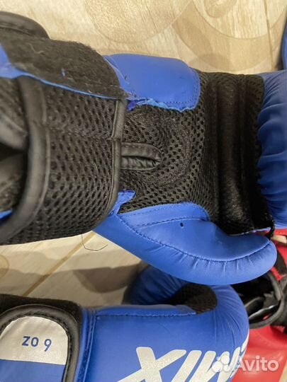 Боксерские перчатки шлем