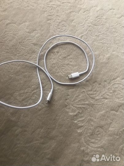 Зарядка на iPhone