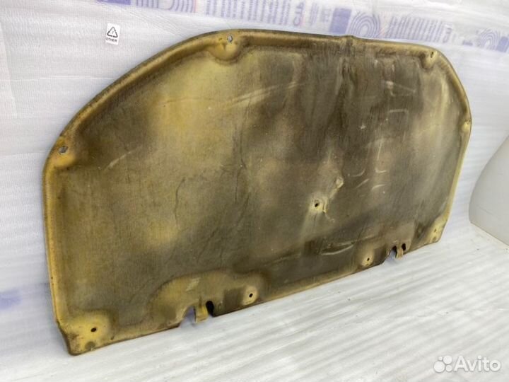 Утеплитель капота Toyota Camry V70/V75 2018-2023