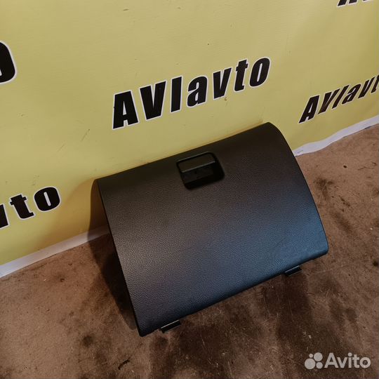 Бардачок Mitsubishi lancer 9