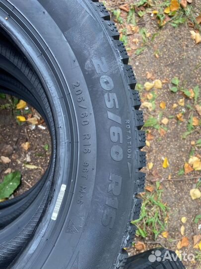 Pirelli Formula Ice 205/60 R16 96T