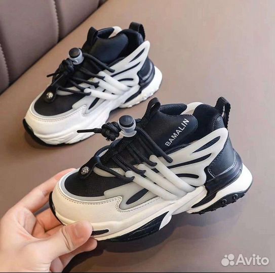 Кроссовки детские