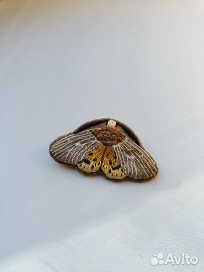 Брошь 