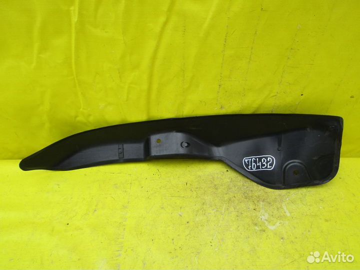 Пыльник крыла Skoda Yeti 08-16г 76432