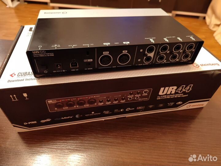 Звуковая карта Yamaha Steinberg UR44