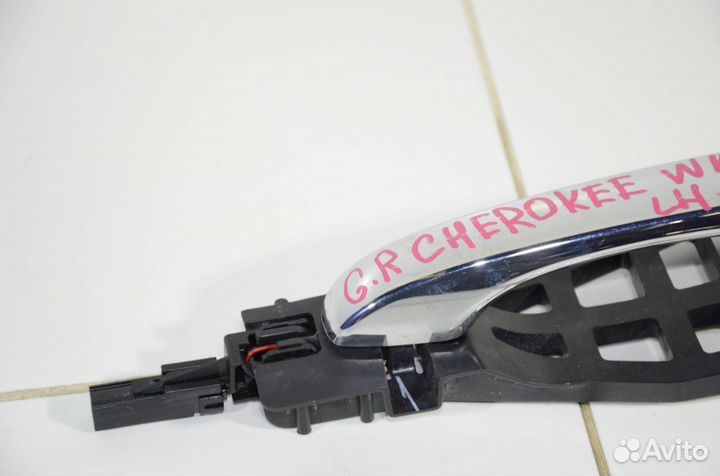 Ручка двери внешняя передняя левая Jeep Grand