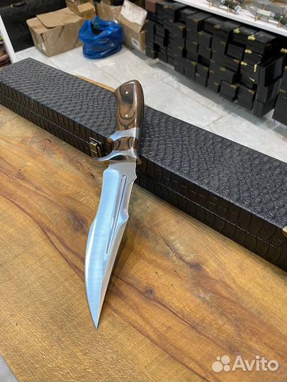 Нож в футляре - готовый подарок