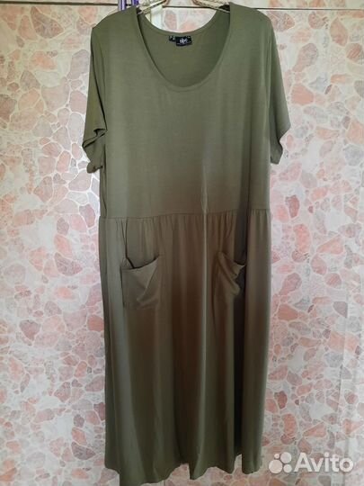 Продам платье летнее 66-68 размера
