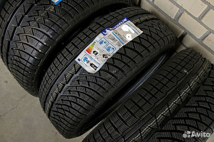 Michelin Pilot Alpin PA4 225/45 R18