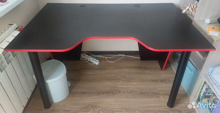 Стол игровой широкий мастер Форсаж-2 лдсп