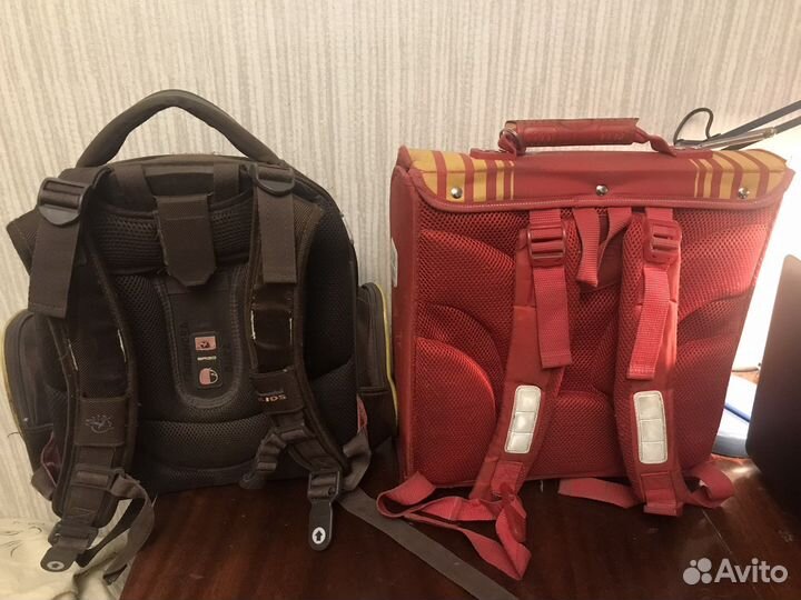 Школьный ранец с ортопедической спинкой