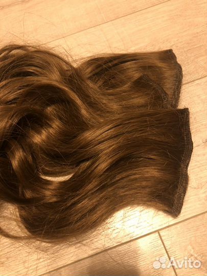 Волосы на заколках