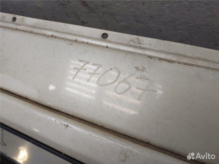 Бампер Nissan Elgrand, 2008