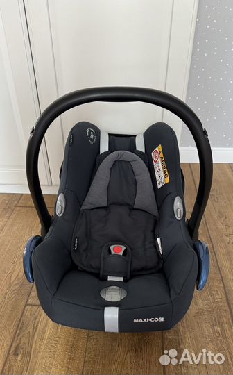 Автокресло Maxi-Cosi Cabrio fix 0+