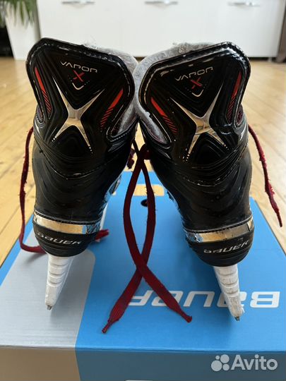 Хоккейные коньки bauer