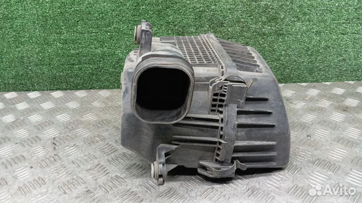 Корпус воздушного фильтра Kia Carens