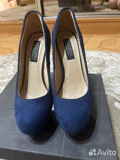 Туфли женские 38 размер синие на каблуке