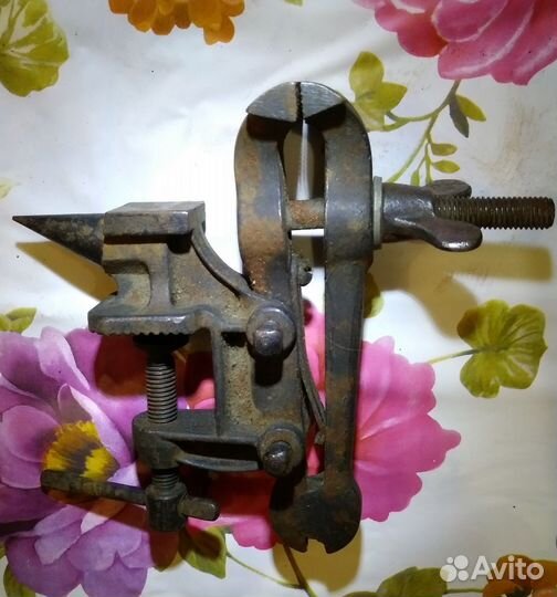 Тиски слесарные СССР