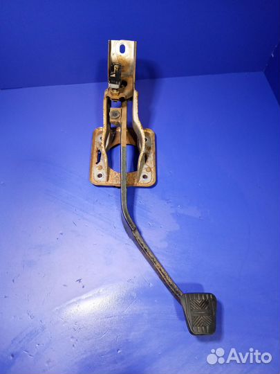 Педаль тормоза Toyota Corolla e90