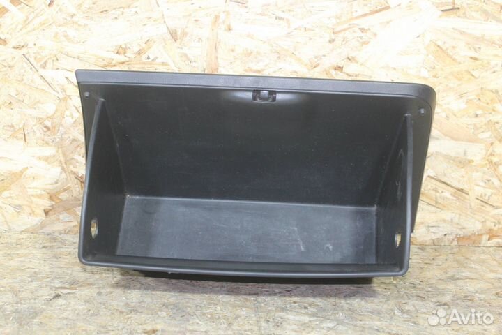 Бардачок Kia Rio 3