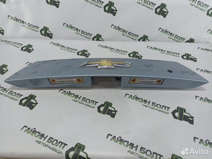 Накладка крышки багажника Chevrolet Spark 3