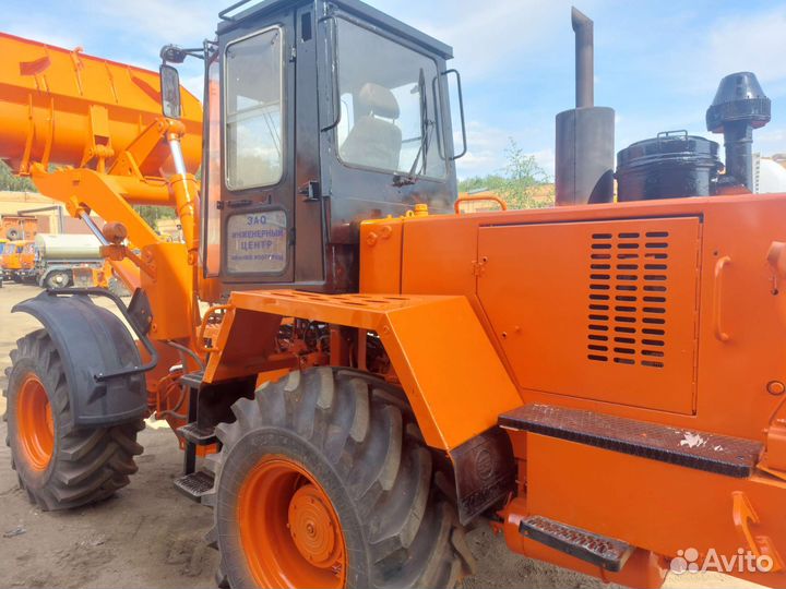 Фронтальный погрузчик Амкодор 333В-01, 2003