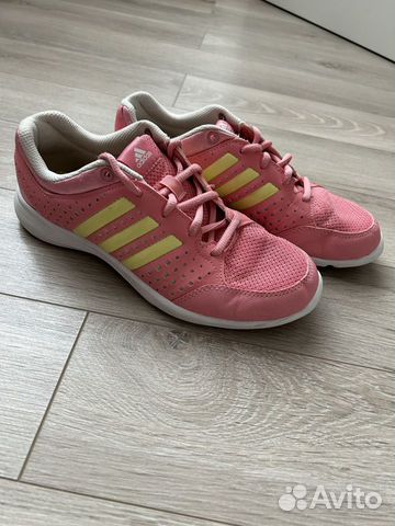 Кроссовки женские adidas 36.5