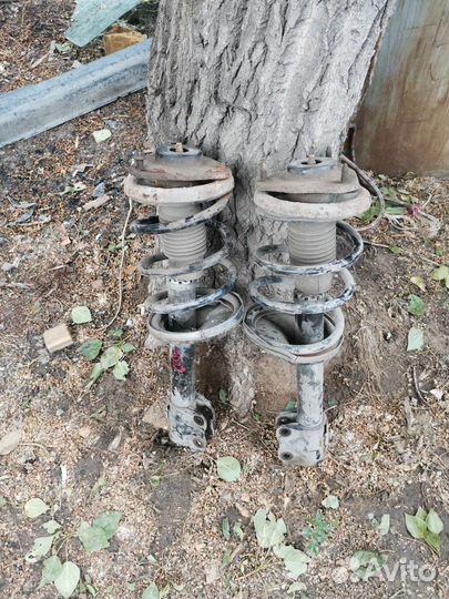 Mitsubishi Outlander 1 стойки в сборе