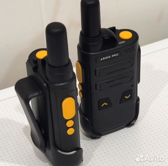 Рация-радиостанция с гарнитурой-наушником