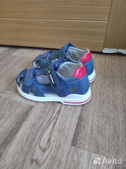 Сандалии, размер 26