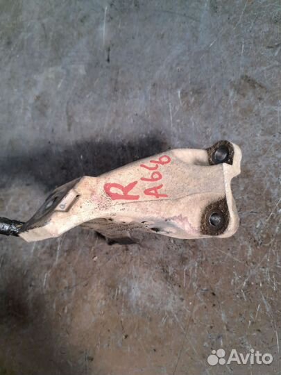 Кронштейн двигателя Audi A6 C6