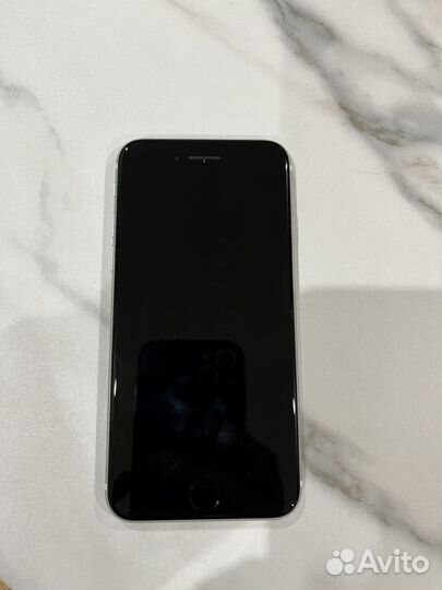 iPhone SE (2020), 64 ГБ