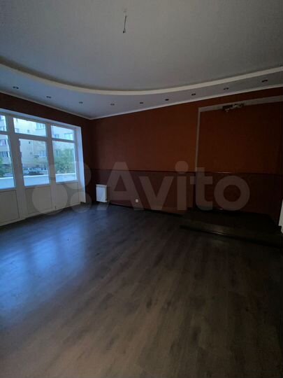 Дом 352 м² на участке 7,5 сот.