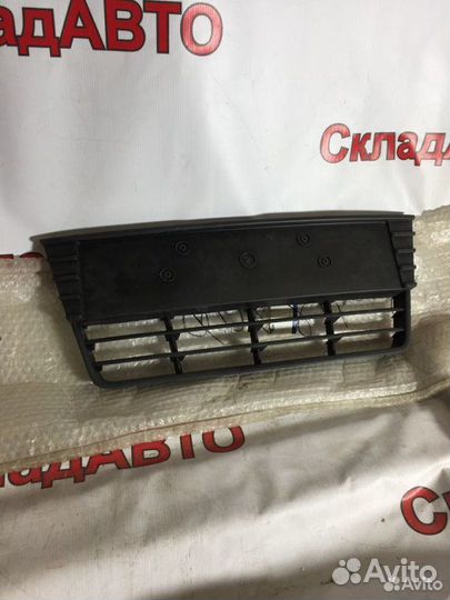 Решетка бампера Ford Focus