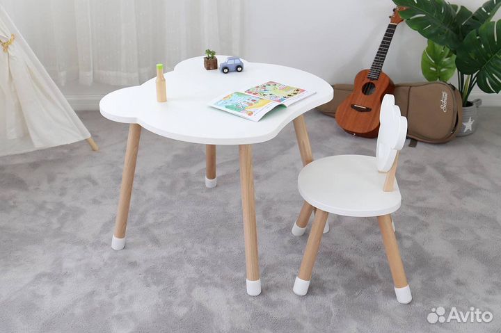 Детский столик и стульчик