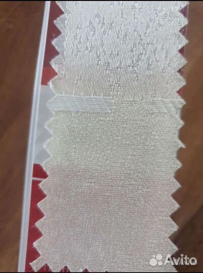 Рулонная штора в упаковке