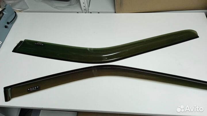 Дефлекторы на передние двери Land Rover Freelander