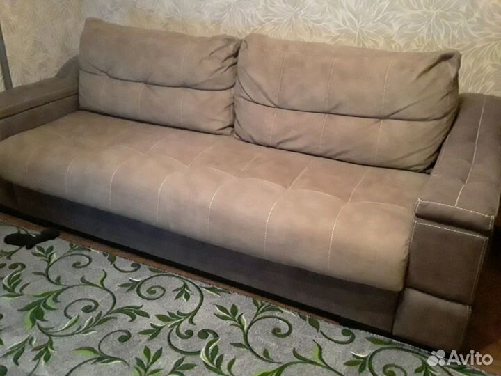 Диван