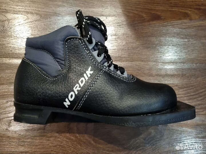 Лыжные ботинки р.31