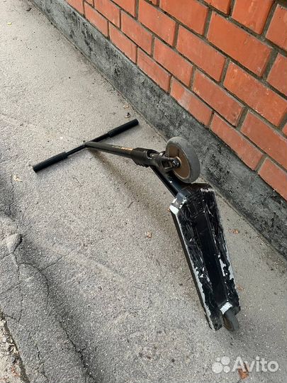 Трюковой самокат