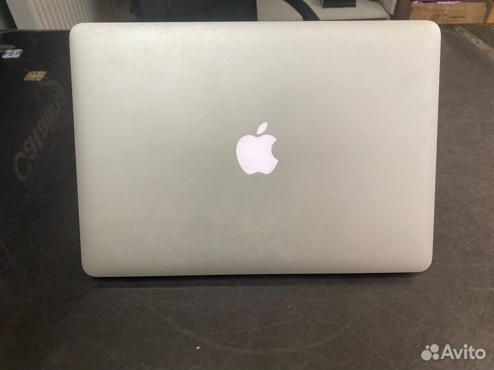 Apple macbook air 13 2017, core I5 2900mhz/8/128