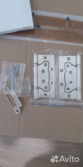 6 комплектов петель и 6 замков border новые