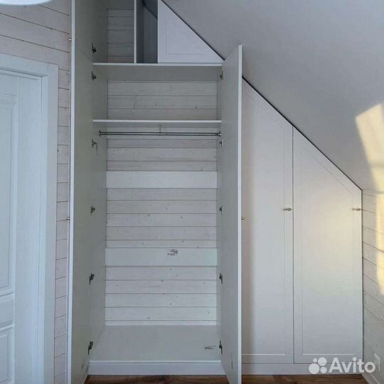 Шкаф мансарда