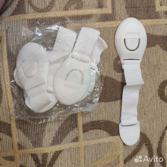 Блокираторы дверей, шкафов, ящиков от детей