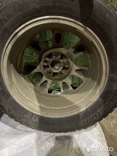 Bridgestone Blizzak Spike-01 215/60 R16