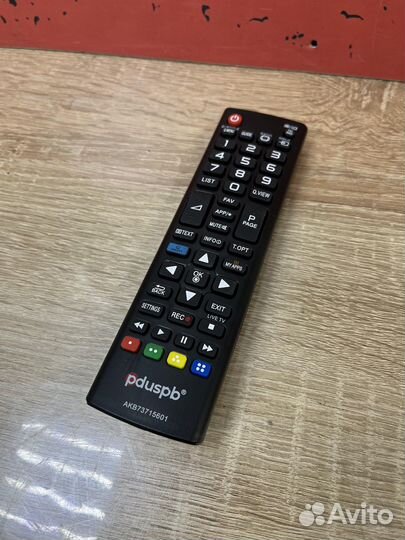 Пульты ду для телевизора/проектора в наличии
