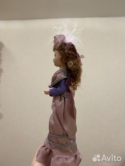 Фарфоровая кукла коллекционная
