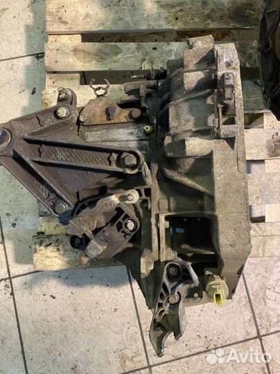 Renault Sandero МКПП